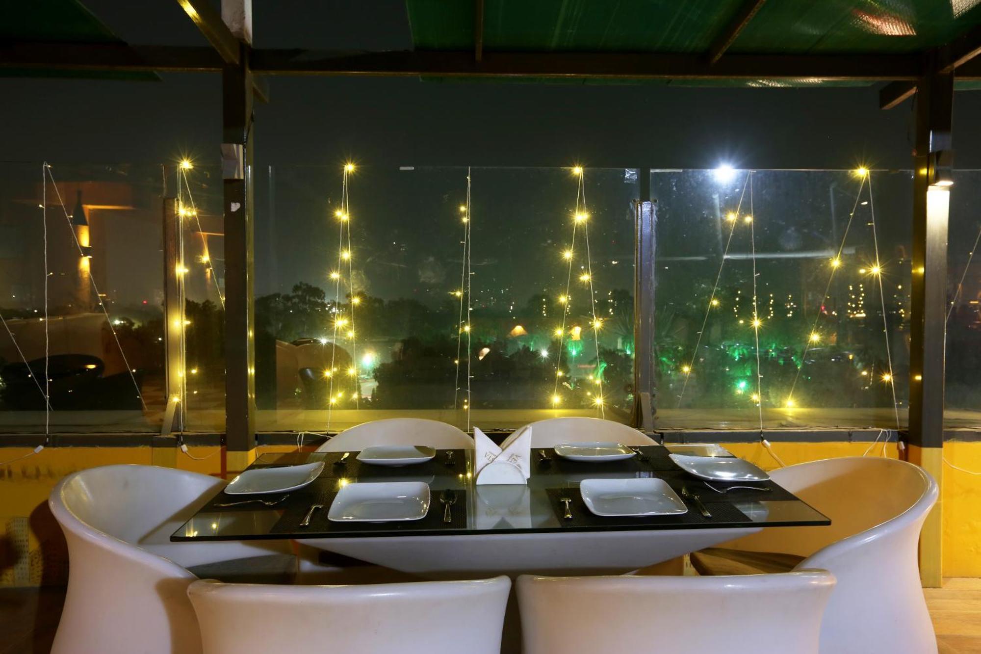 Vesta Grand Central Udaipur Exterior foto