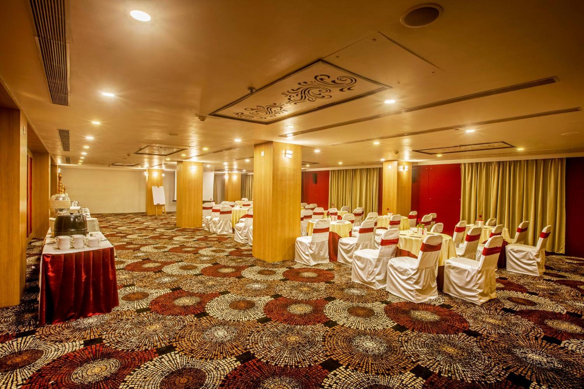 Vesta Grand Central Udaipur Exterior foto